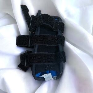 Comfortland Medical Wrist Splint Right Hand XXS Child Kids